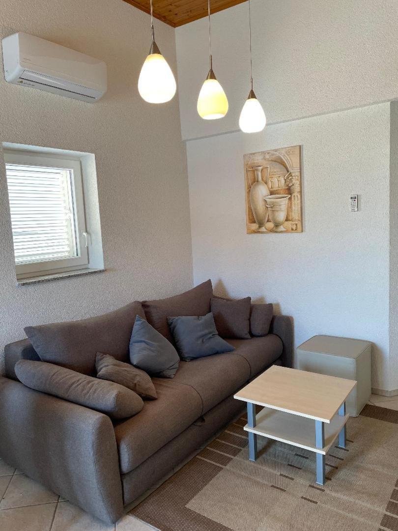 Apartment Gordana Vir Zewnętrze zdjęcie